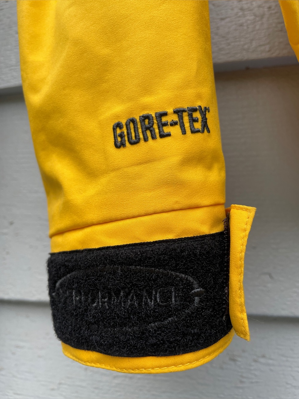 Performance Gore-Tex Cycling Jacket with Hood, Men’s Size Small, Yellow - Picture 3 of 6